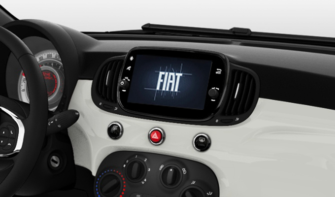 Radio DAB Uconnect da 7'' con CarPlay™/Android Auto™