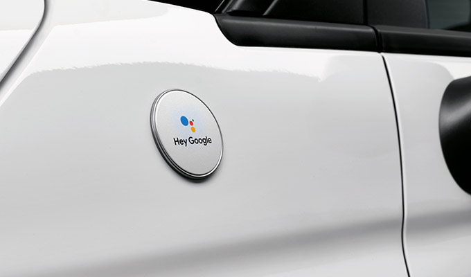 Comandi vocali con Mopar® Connect e Google Assistant